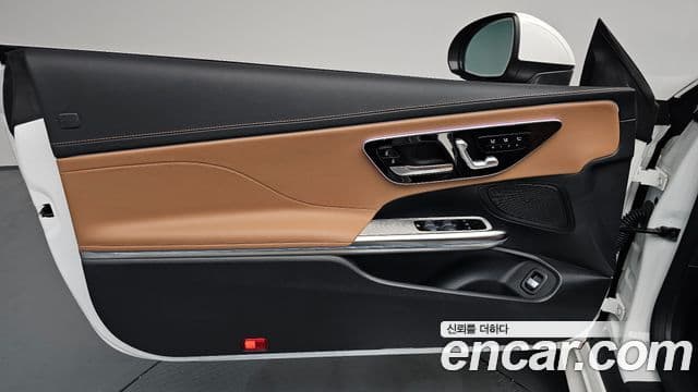 Mercedes-Benz CLE-Class 2025 — Photo 18/35