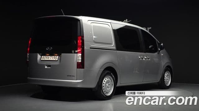 Hyundai Staria 2022 — Şəkil 2/20