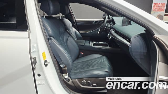 Genesis Electrified G80 2021 — Şəkil 12/20