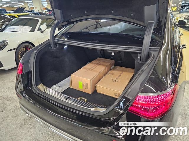 Mercedes-Benz S-Class 2023 — ფოტო 15/20