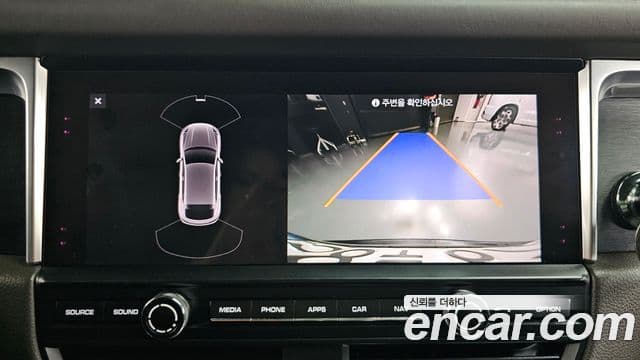 Porsche Macan 2021 — фото 14 из 20