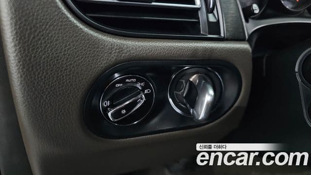Porsche Macan 2021 — Photo 10/38