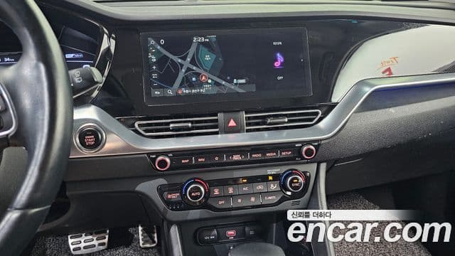 Kia Niro 2020 — Şəkil 14/20