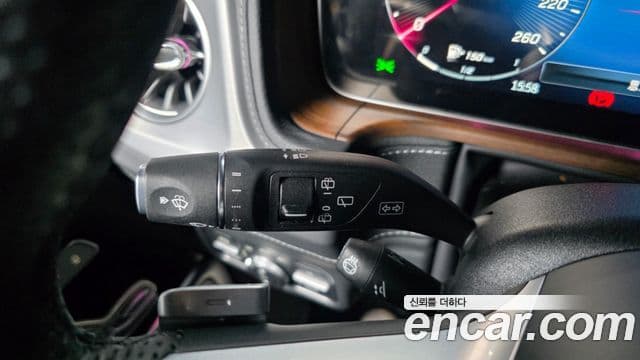 Mercedes-Benz G-Class 2025 — Photo 18/36