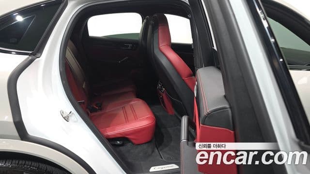 Porsche Cayenne 2022 — Şəkil 12/20