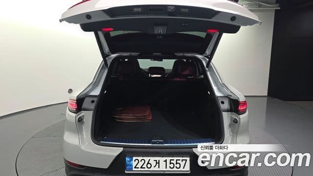 Porsche Cayenne 2022 — Şəkil 20/20
