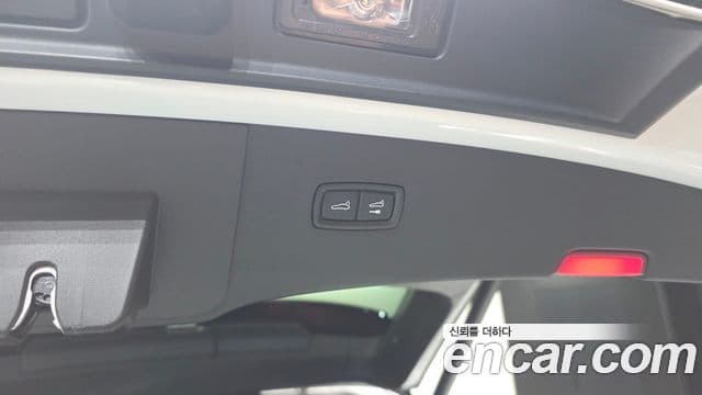 Porsche Cayenne 2022 — Photo 18/33