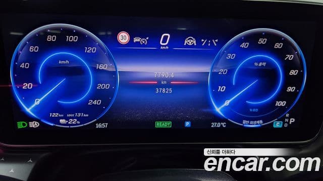 Mercedes-Benz EQE 2022 — ფოტო 6/20