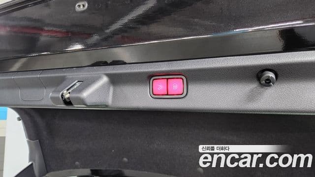 Mercedes-Benz EQE 2022 — ფოტო 4/20