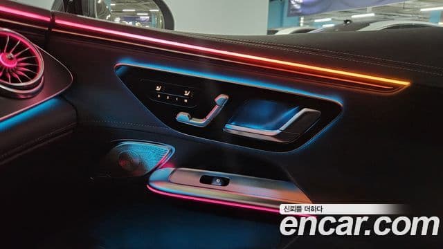 Mercedes-Benz EQE 2022 — ფოტო 9/20