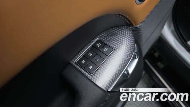 Land Rover Range Rover Sport 2022 — Photo 29/36