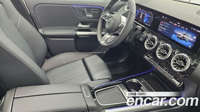 Mercedes-Benz EQA 2025 — ფოტო 11/17