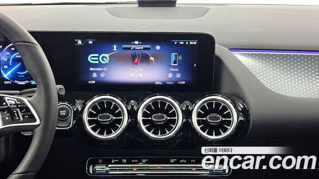 Mercedes-Benz EQA 2025 — ფოტო 8/17