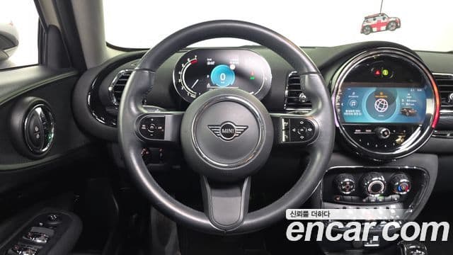Mini Cooper Clubman 2021 — ფოტო 13/20