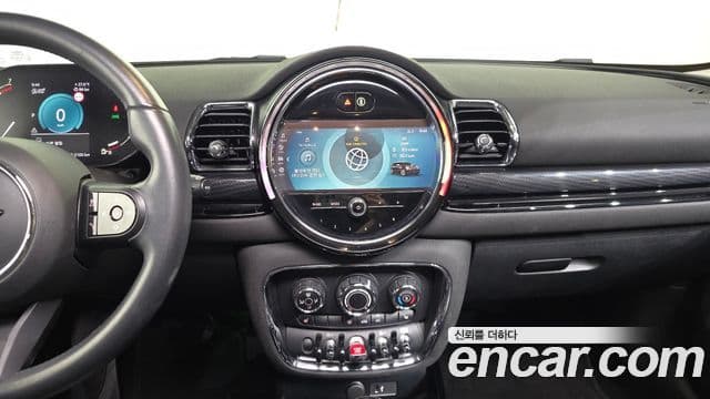 Mini Cooper Clubman 2021 — ფოტო 14/20