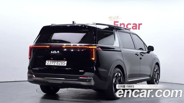 Kia Carnival 2024 — Şəkil 2/20