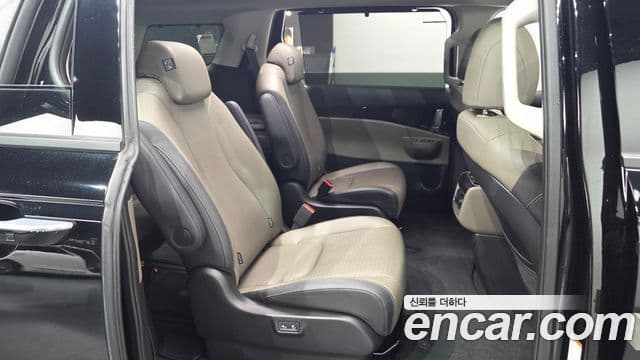 Kia Carnival 2024 — Şəkil 11/20