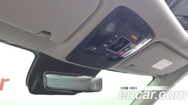 Kia Carnival 2024 — ფოტო 19/20