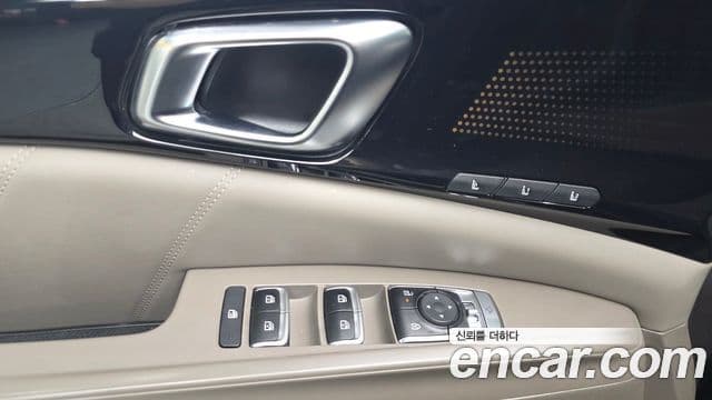 Kia Carnival 2024 — ფოტო 26/36