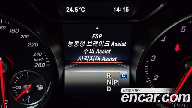 Mercedes-Benz GLA-Class 2018 — Фото 16/20