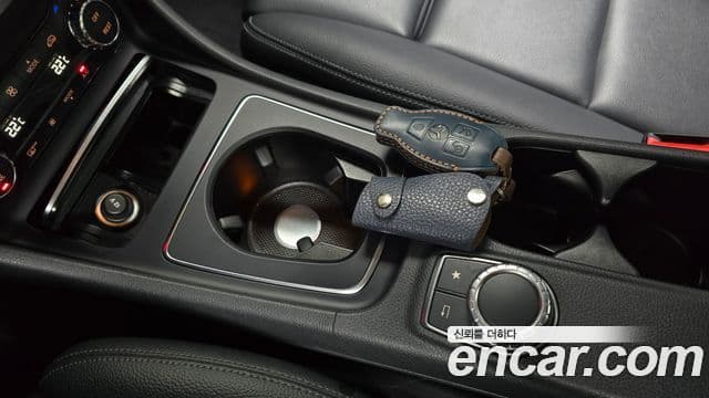 Mercedes-Benz GLA-Class 2018 — Фото 17/20