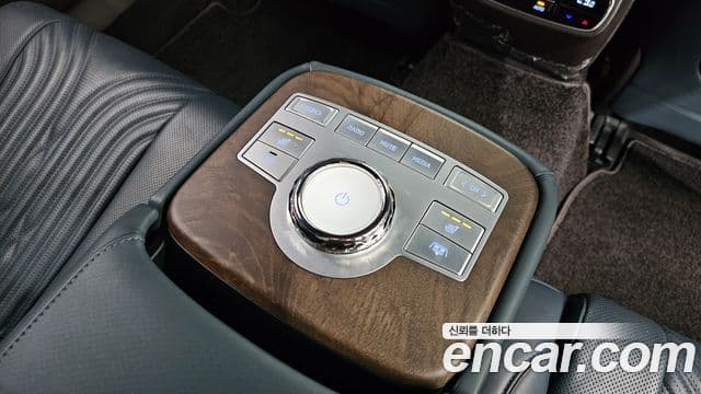 Genesis Electrified G80 2023 — Şəkil 16/20
