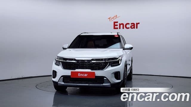 Kia Seltos 2023 — ფოტო 2/20