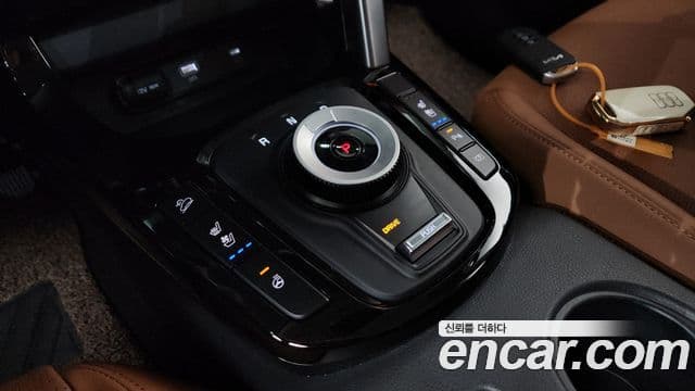 Kia Seltos 2023 — ფოტო 7/20