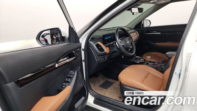 Kia Seltos 2023 — ფოტო 8/20