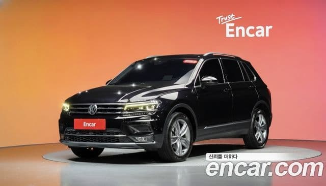 Volkswagen Tiguan 2018 — Фото 1/20
