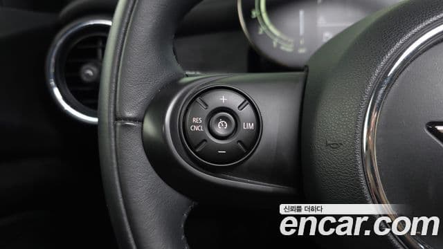 Mini Cooper 2021 — Photo 10/31