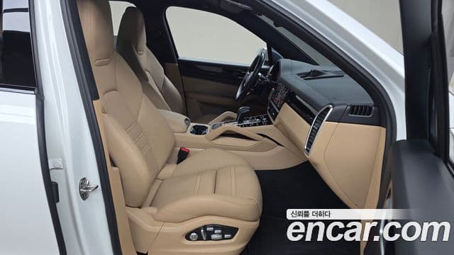 Porsche Cayenne 2019 — Şəkil 11/20