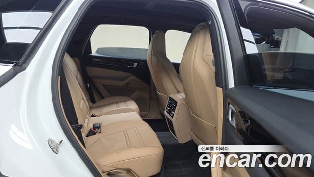 Porsche Cayenne 2019 — Şəkil 12/20