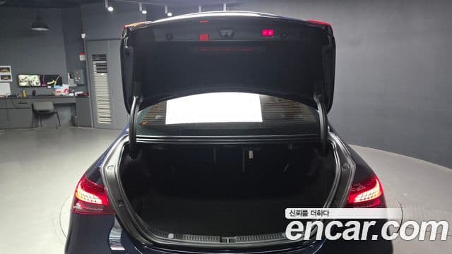 Mercedes-Benz E-Class 2022 — Şəkil 20/20