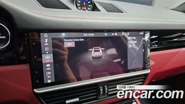 Porsche Cayenne 2020 — ფოტო 17/20