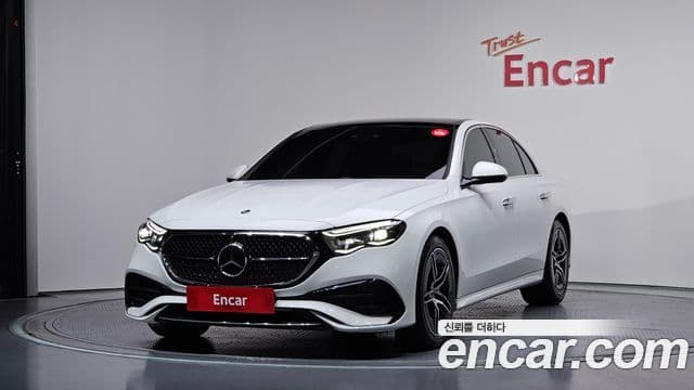 Mercedes-Benz E-Class 2024 — ფოტო 1/20