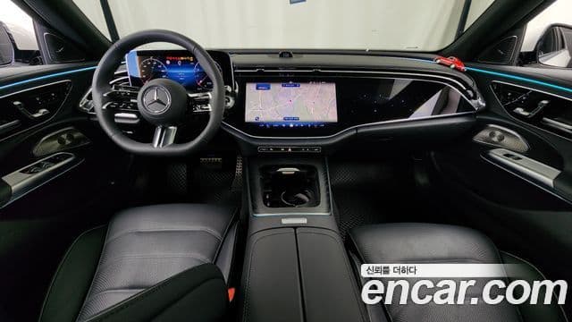 Mercedes-Benz E-Class 2024 — ფოტო 7/20
