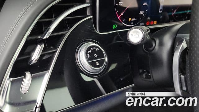 Mercedes-Benz E-Class 2024 — ფოტო 16/20
