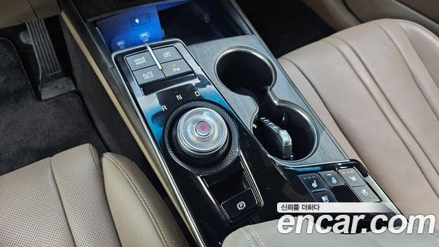 Kia K8 2023 — Şəkil 9/20