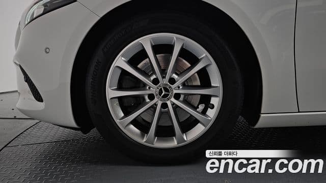 Mercedes-Benz A-Class 2020 — Фото 5/20