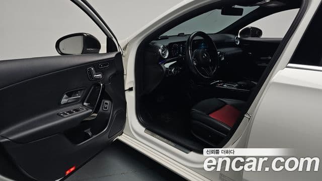 Mercedes-Benz A-Class 2020 — Фото 10/20