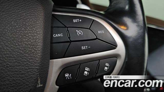 Jeep Grand Cherokee 2020 — Şəkil 16/20