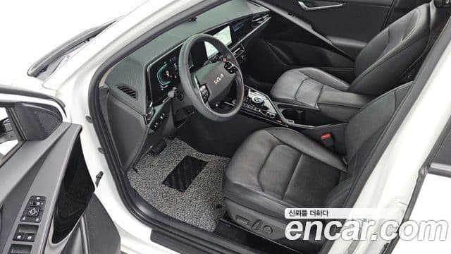 Kia Niro 2023 — ფოტო 10/20