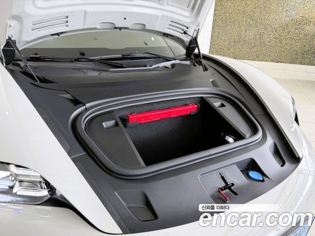 Porsche Taycan 2022 — ფოტო 5/20