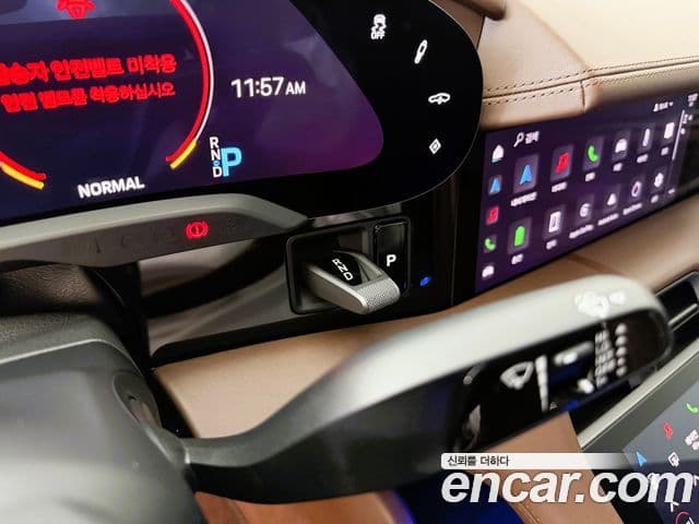 Porsche Taycan 2022 — ფოტო 8/20
