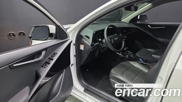 Kia Niro 2022 — Şəkil 10/20