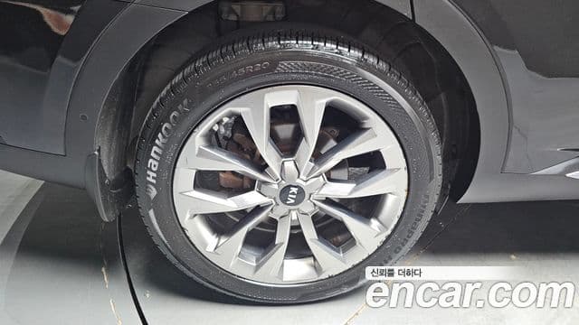 Kia Sorento 2021 — Фото 5/20