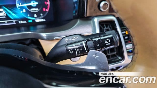 Kia Sorento 2021 — Фото 18/20