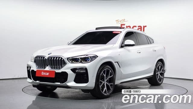 BMW X6 2021 — Фото 10/20