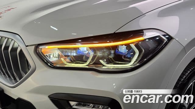 BMW X6 2021 — Photo 33/33